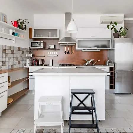アパート Relax Into Loft Living At A Light-filled Escape *