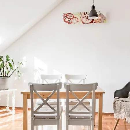 Relax Into Loft Living At A Light-filled Escape Apartament