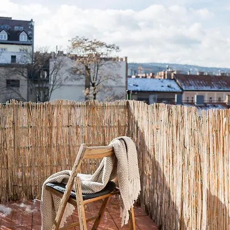 Apartament Relax Into Loft Living At A Light-filled Escape