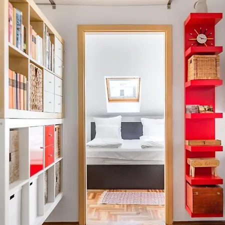 Relax Into Loft Living At A Light-filled Escape * Budapesta