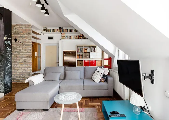 Relax Into Loft Living At A Light-filled Escape Budapešť