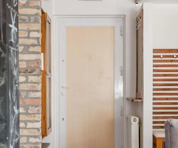 Relax Into Loft Living At A Light-filled Escape Apartmán Budapešť
