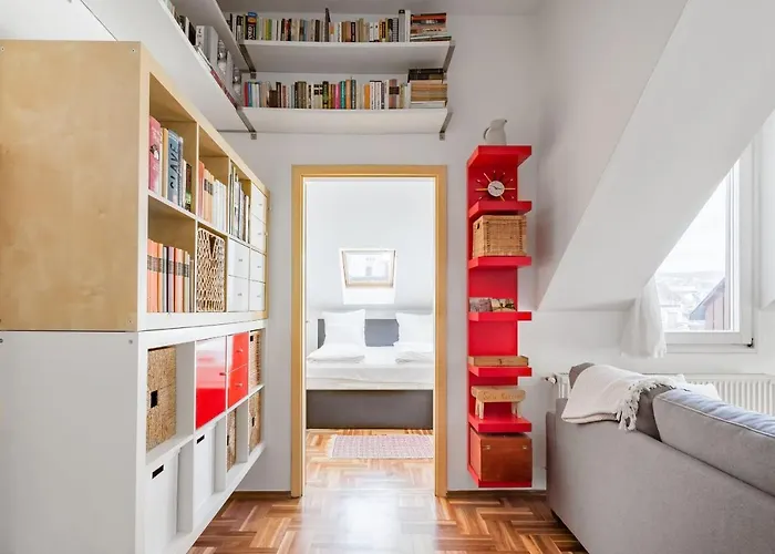 Relax Into Loft Living At A Light-filled Escape * Budapešť