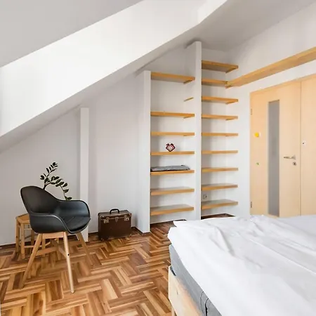 Relax Into Loft Living At A Light-filled Escape Apartman